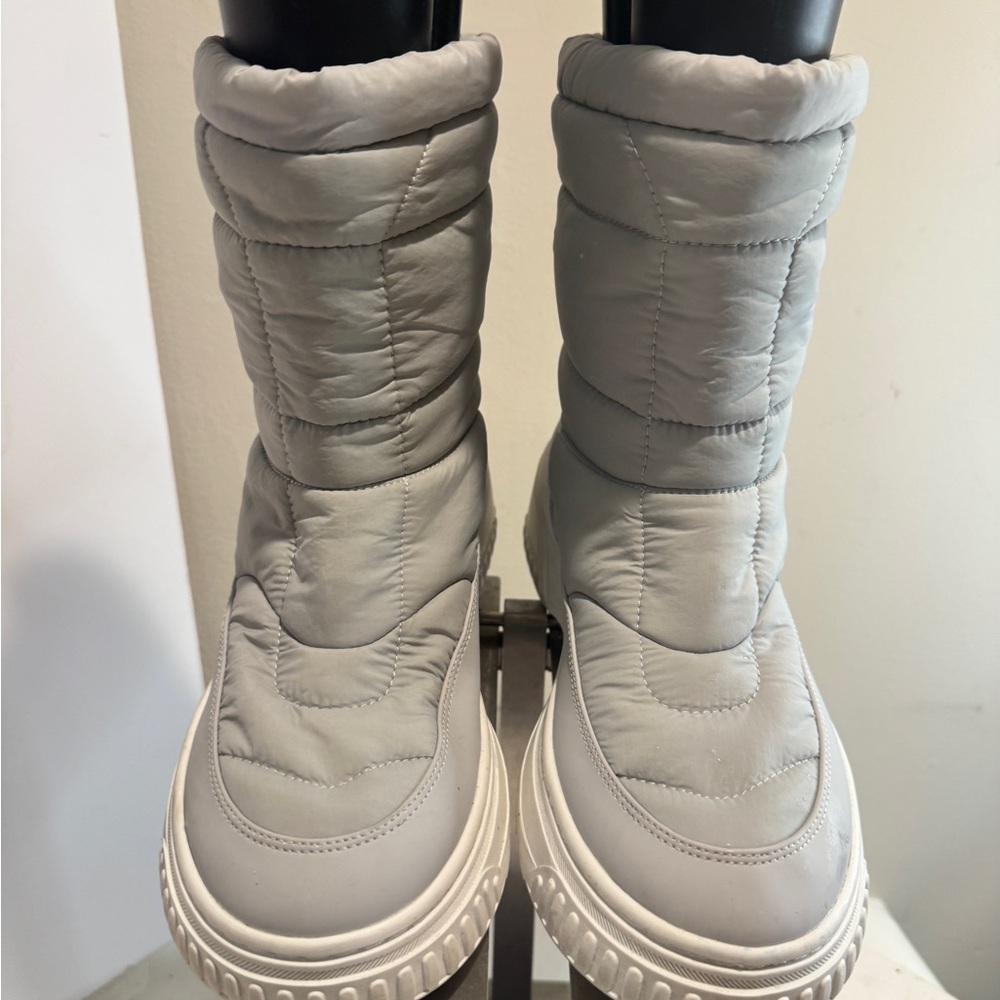 Calvin Klein Women's Dreya Snow Boots size 8 new
